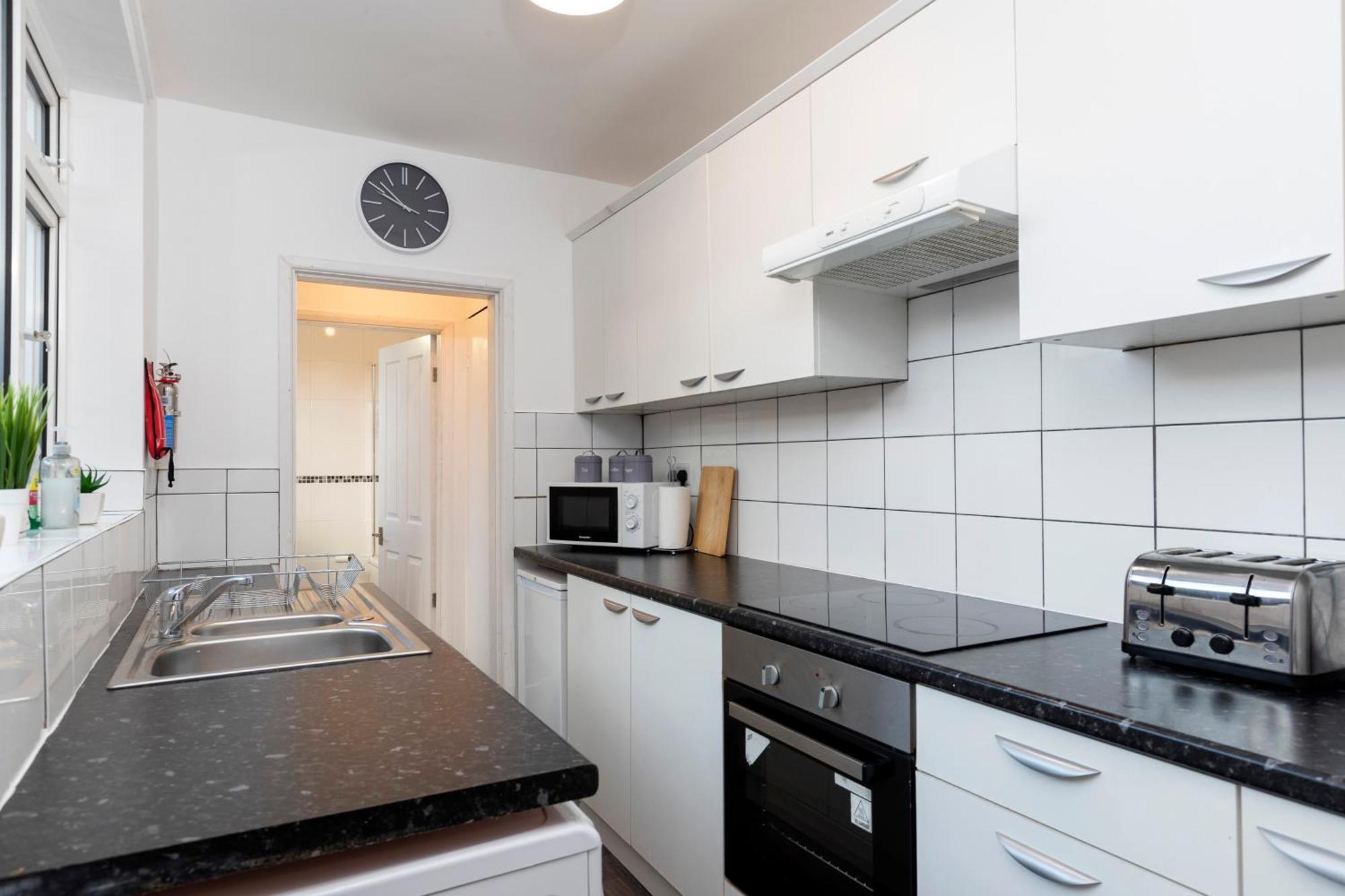 Quiet And Comfy House With 2 Bedrooms And 2 Bathrooms Super Fast Wifi And Crisp Hotel Standard White Linen Hosted By Our Home Short Stays Darlington  Zewnętrze zdjęcie